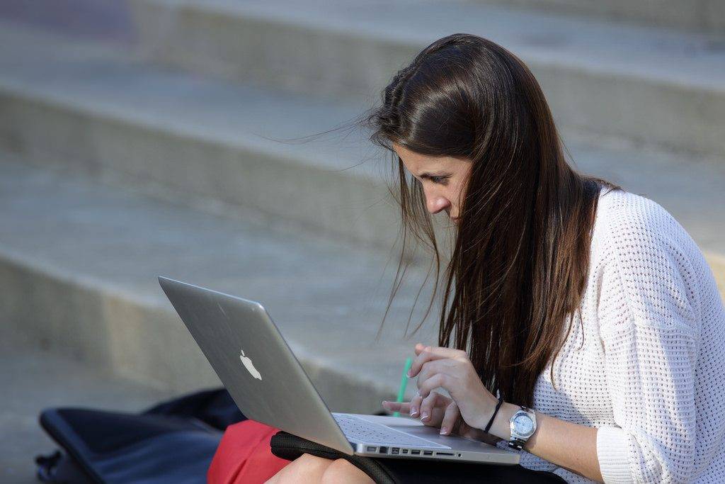 List of Popular Websites for College Students for Educational Contents
