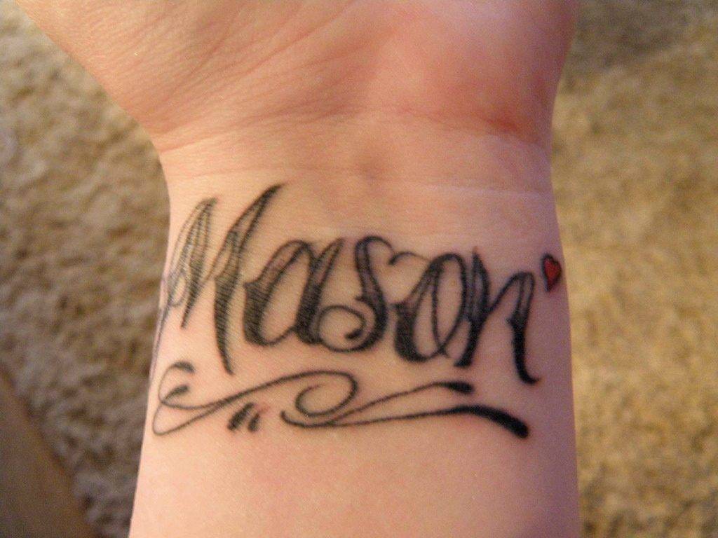 20 Best Name Tattoo Designs for Men and WomenEveryShadeofWomen