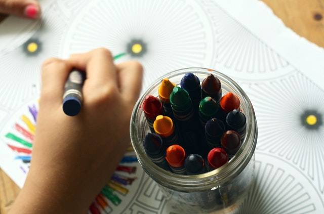 Teaching Art With Crayons