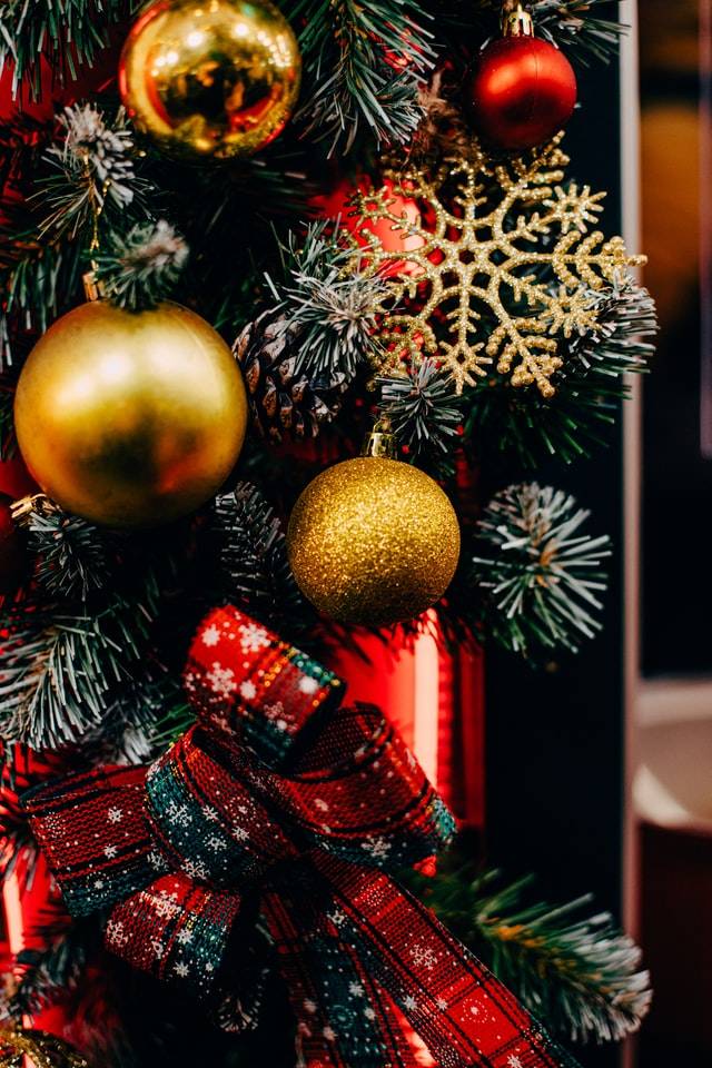 How You Can Get Into The Christmas Spirit With Your Family
