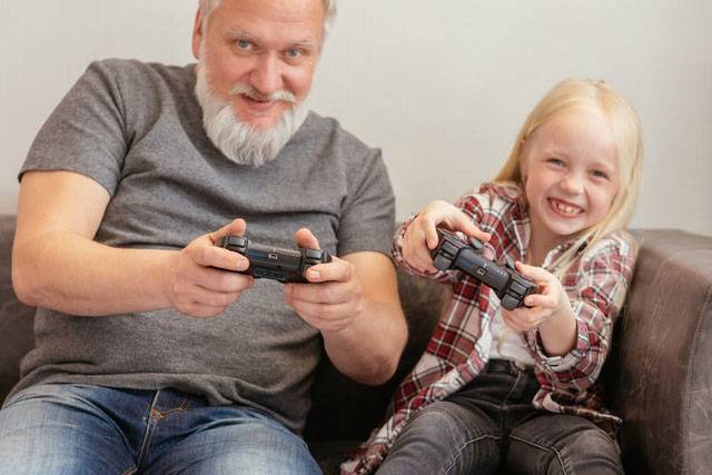 Fun Ways to Stay in Touch with Grandkids