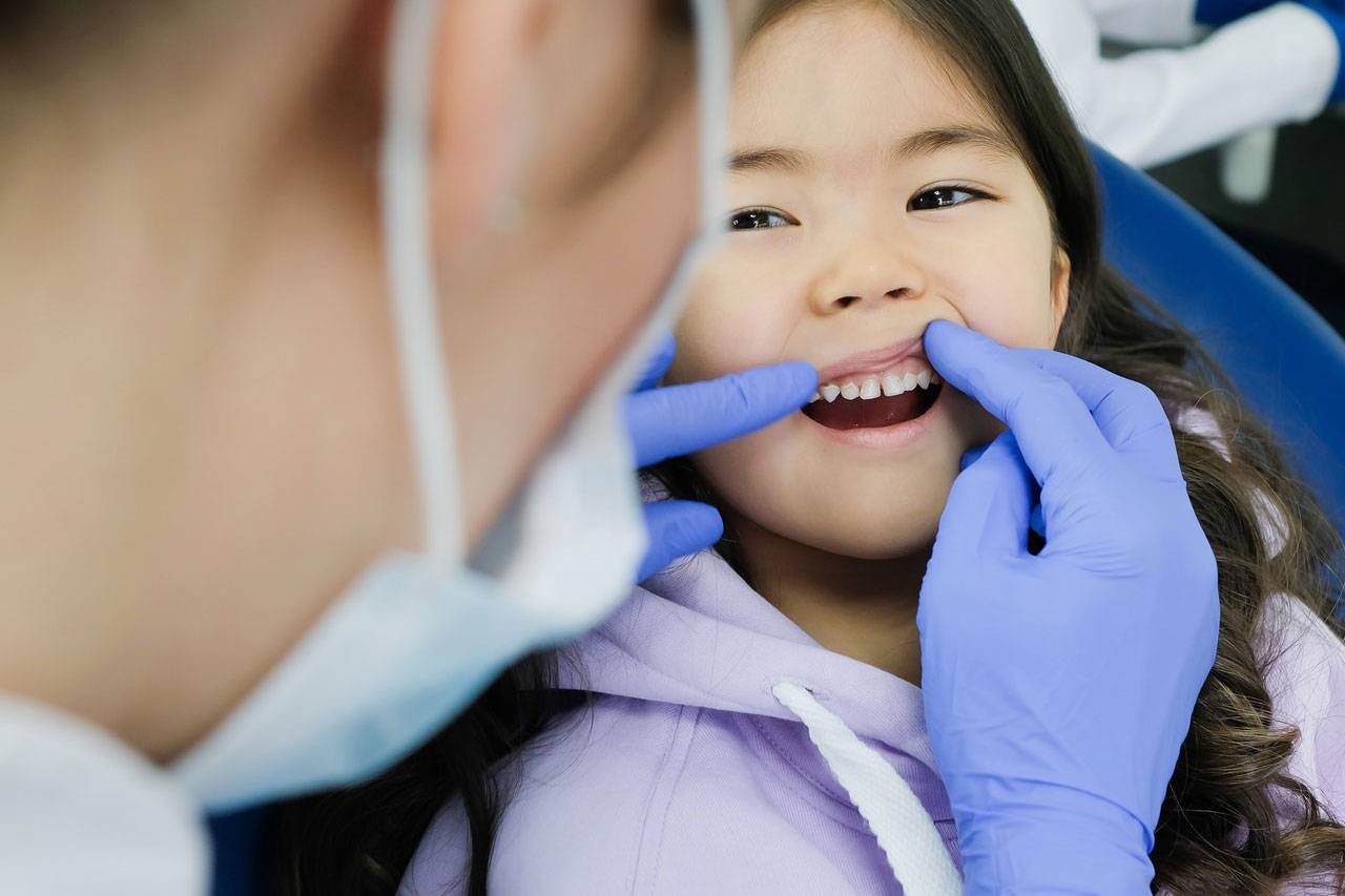 Child dental check up