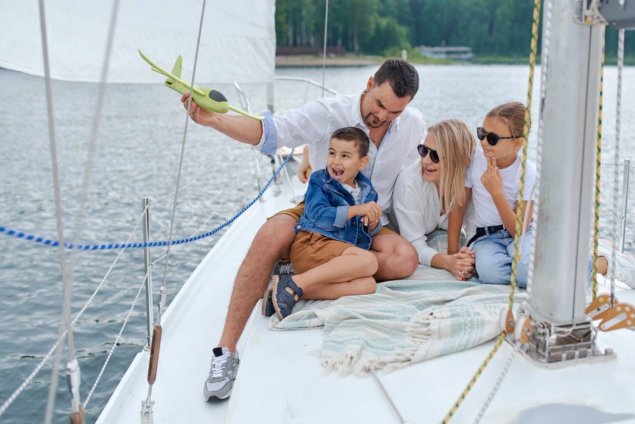 Safety Tips for Children before Going on a Boat Ride