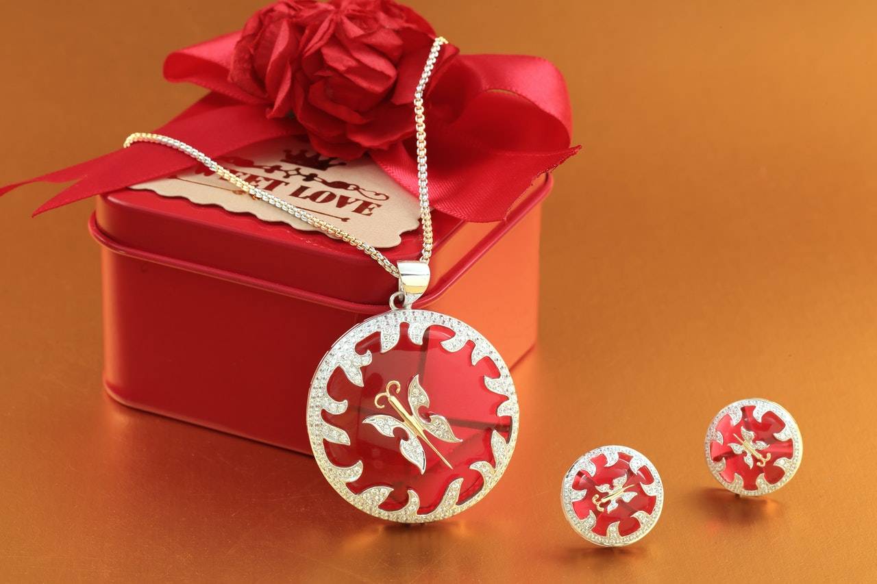Key Points To Remember While Buying Kids Jewellery As A Gift