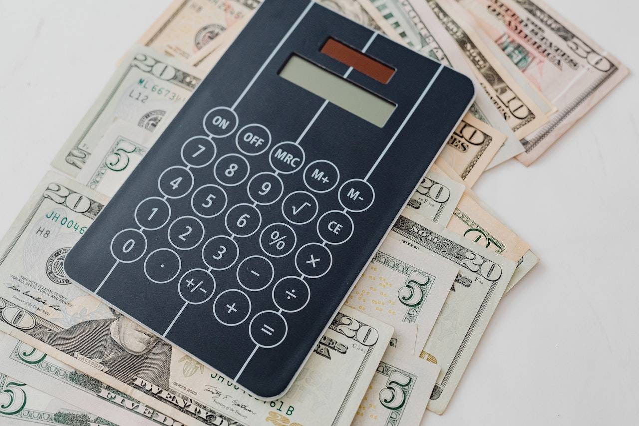 Here's How to Balance Saving for Future Goals and Funding Your Kid's Education