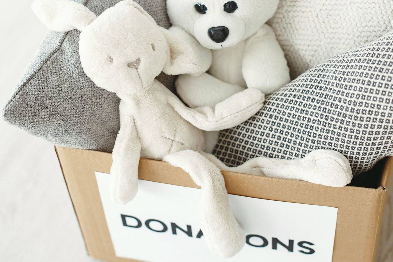 4 Ways to Teach Children the Value of Giving Back