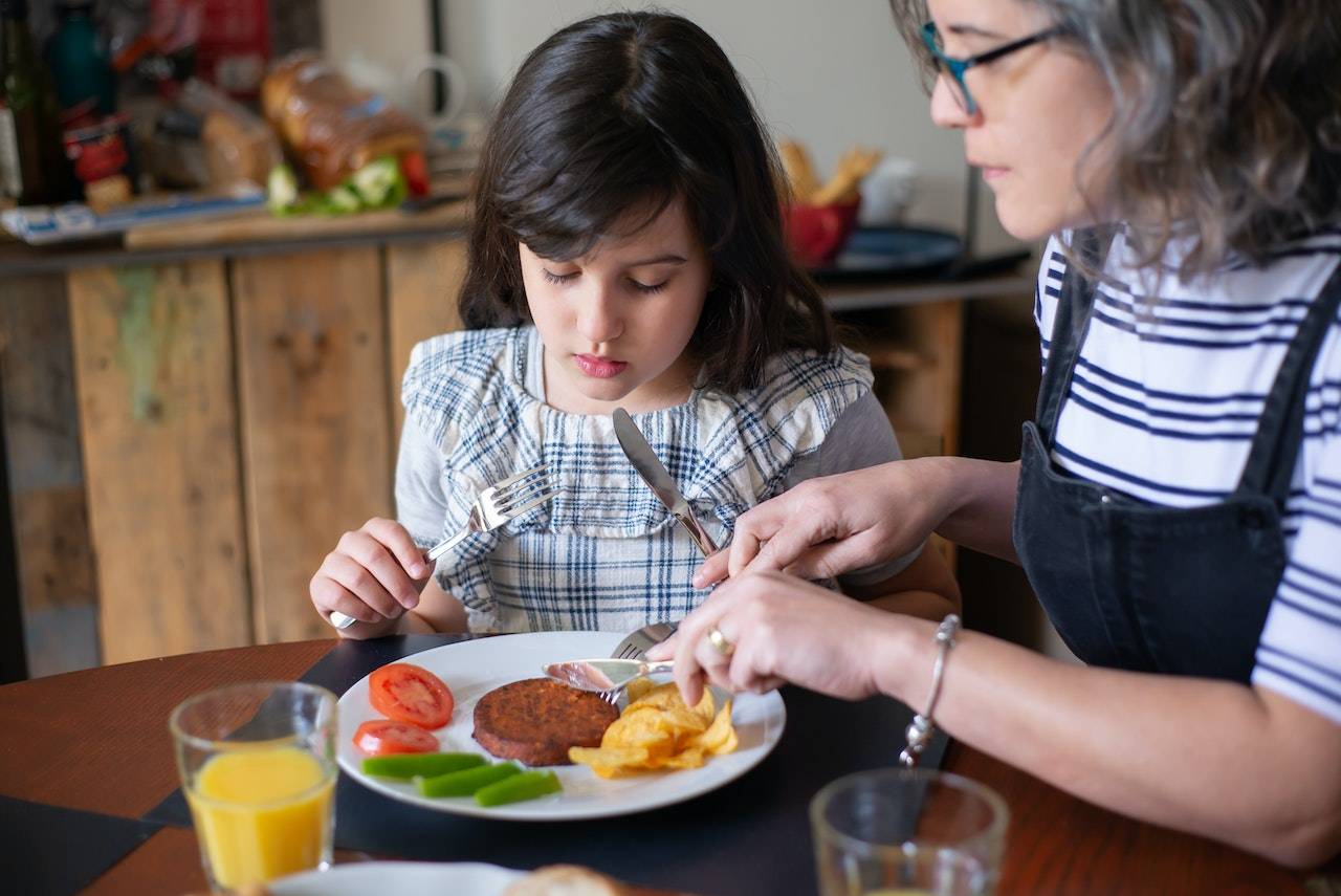 How Do You Cultivate Healthy Eating Habits In Kids?