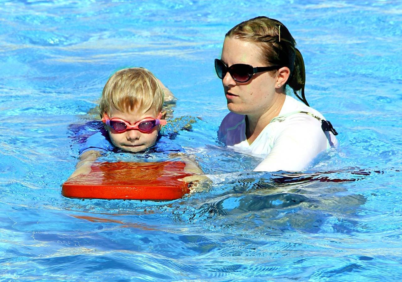 Training Toddler To Swim