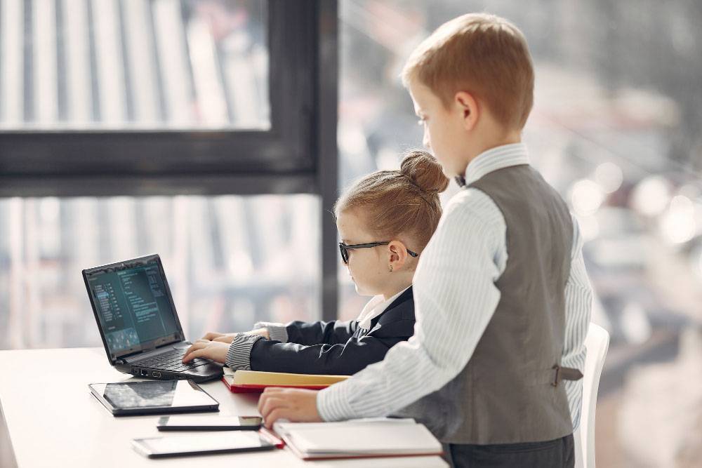 Coding for Kids: 4 Ways Your Child Can Become a Developer