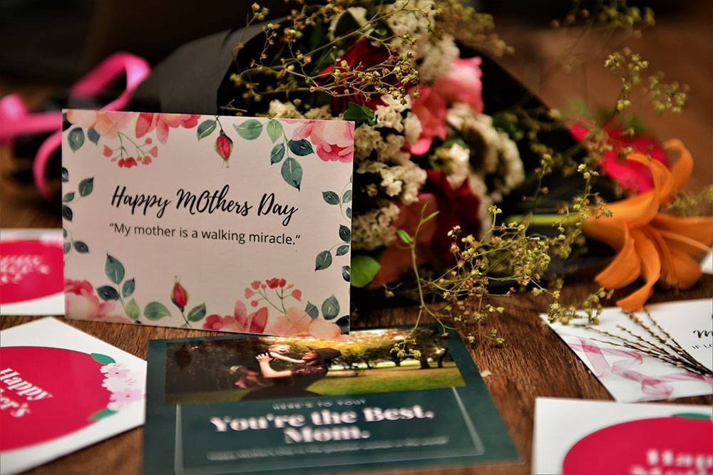 How to Make a Mother's Day Card That Your Mom Will Love
