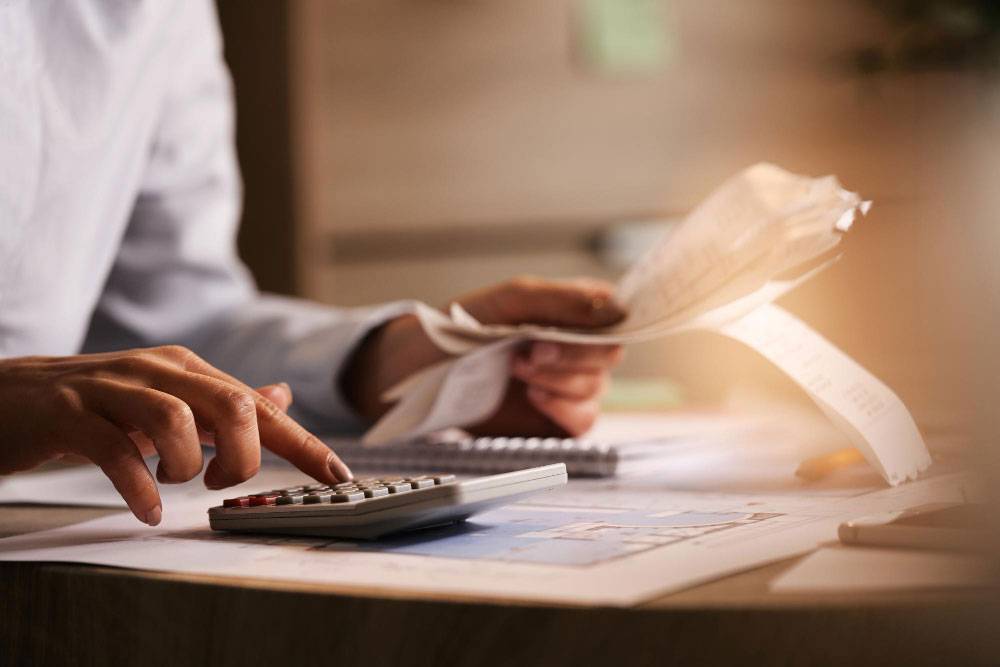 What are Unexpected Expenses & How to Manage Them? Learn 5 Strategies!