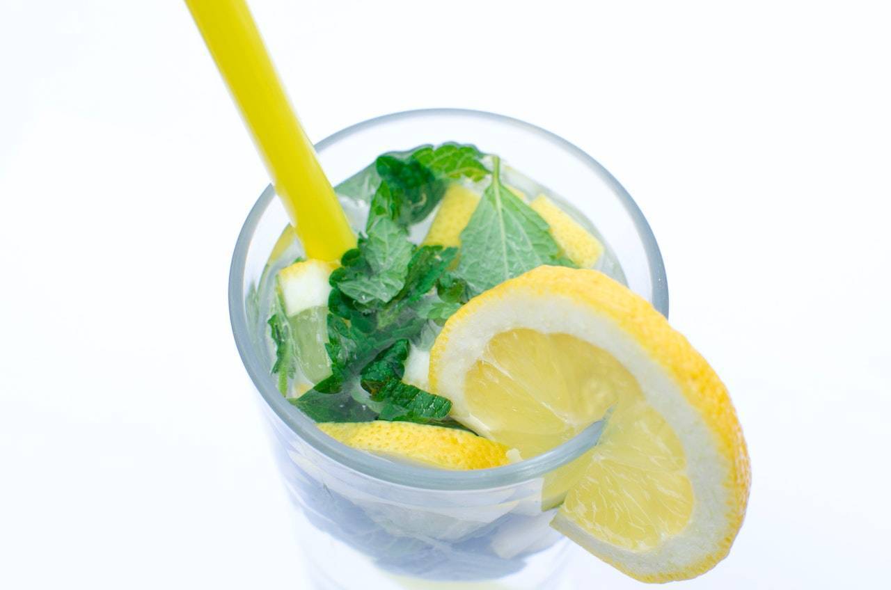 How to Make Lime Water: A Simple Recipe for Beginners