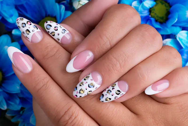 Try the Fusion of Kawaii and Goth in Nail Art for Halloween's Cutesy Look!