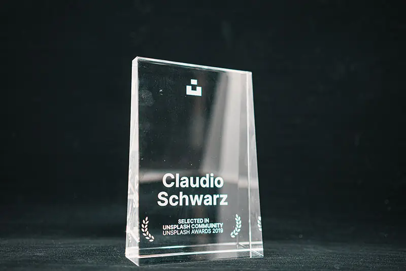 Top Trends in Glass Trophy Designs For 2024