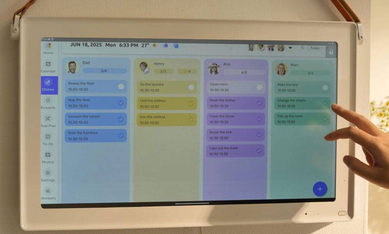 Why a Digital Family Calendar Might Be the Smartest Addition to Your Home