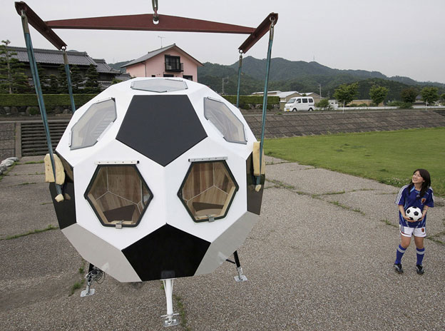 32 sided geodesic sphere house