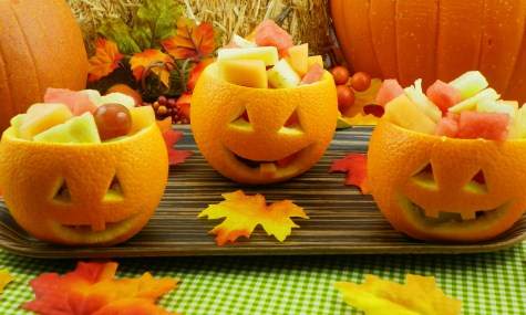 Delicious Halloween lanterns with oranges